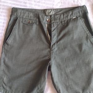Men's Hurley Relaxed Fit Shorts. Size 32.